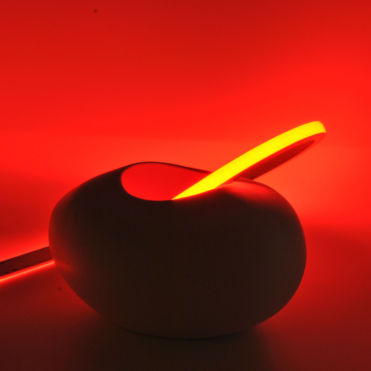product_lightmoves_led_and_feature_lighting_led_strip_clear_lighting_neoled_side_rgb_04
